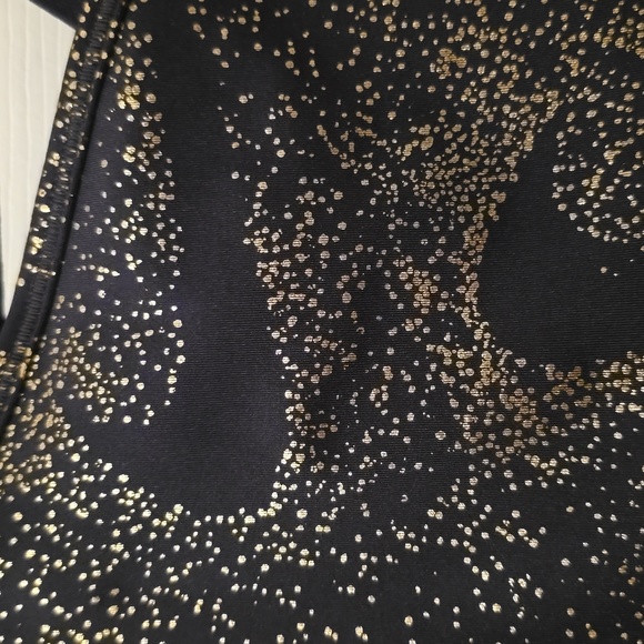 NIKE SIGNATURE  WOMEN'S BLACK & GOLD ATHLETIC TANK TOP SIZE EXTRA SMALL XS - Picture 4 of 14